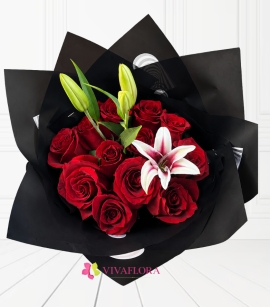 Bouquet de rosas y lirios